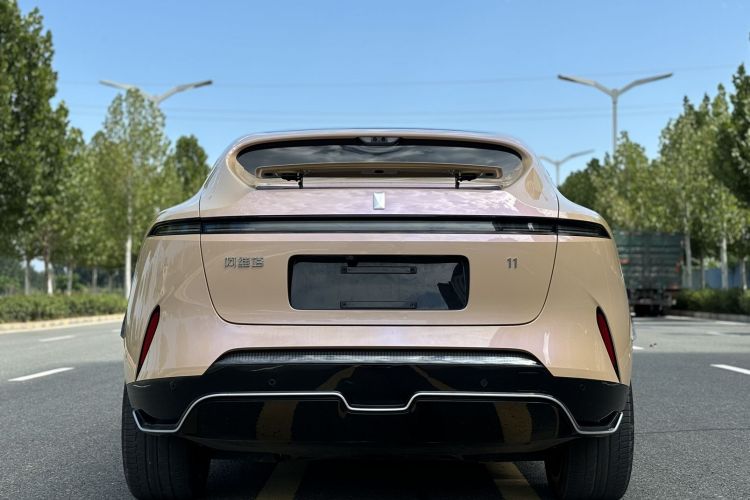 阿维塔11 2024款 700 三激光四驱推荐版车身外观6006