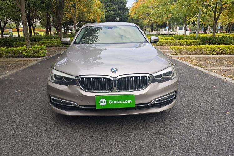 宝马5系 2018款 改款 530Li 领先型 豪华套装车身外观6001