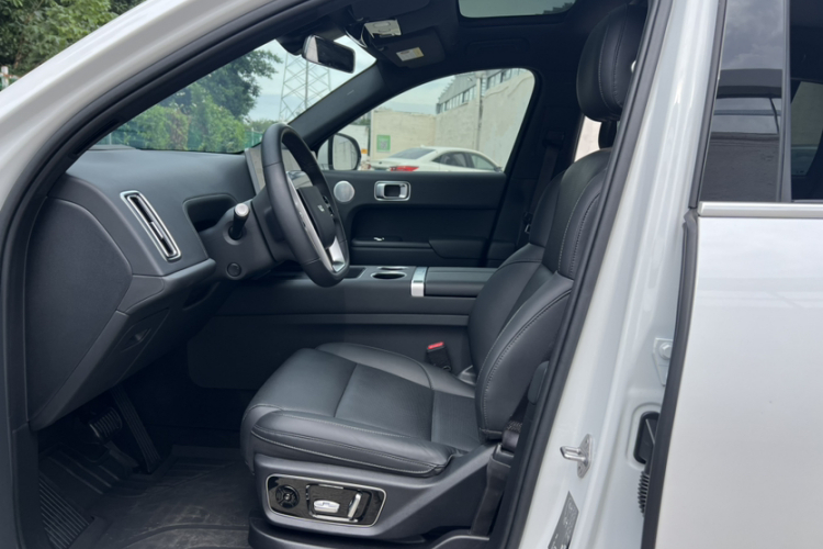 理想汽车 理想L7 2023款 Max局部细节19