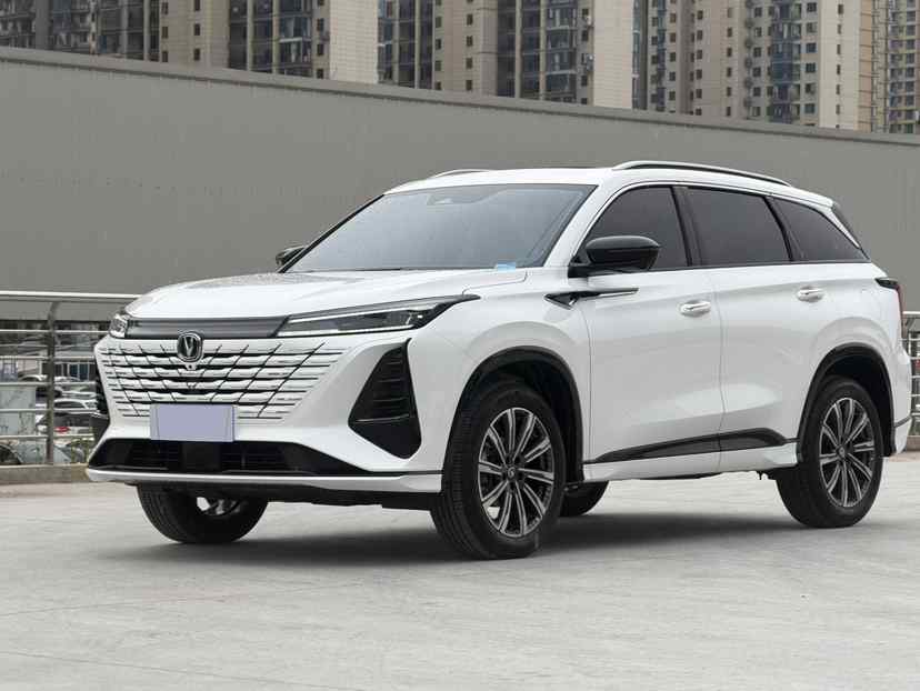 长安CS75 PLUS 2025款 第三代 冠军版 1.5T 劲航型(2)