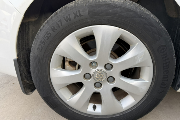 别克 君威 2015款 1.6T 领先技术型局部细节9001