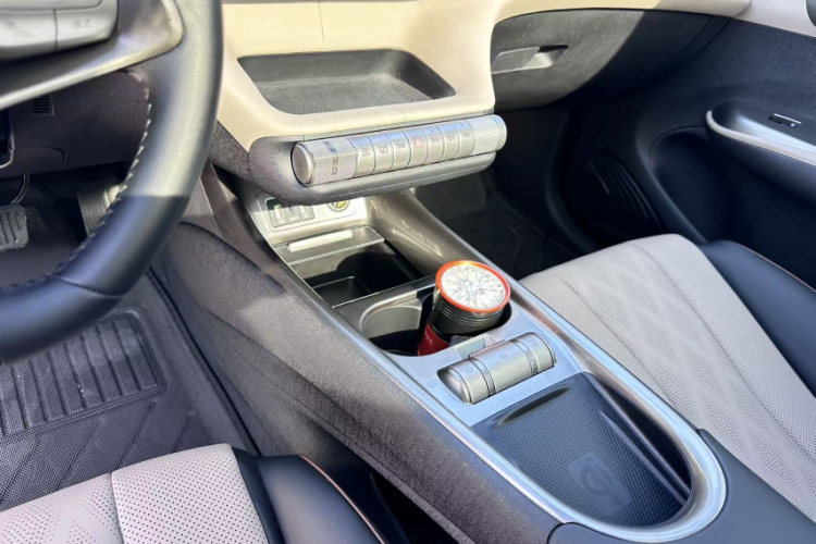 比亚迪 海豚 2023款 420km 时尚版中控内饰7005