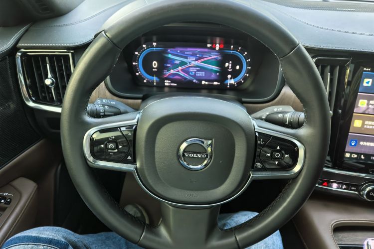 沃尔沃S90 2024款 B5 智远豪华版局部细节13