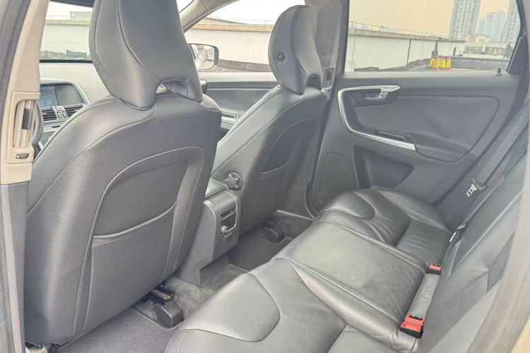 沃尔沃XC60(进口) 2014款 T5 智逸版中控内饰7004