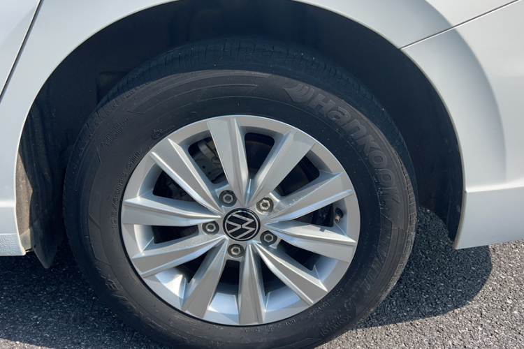 大众 朗逸 2022款 1.5L 自动风尚版车身外观6009