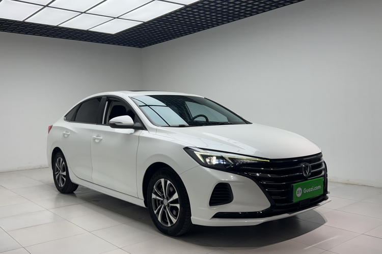 长安 逸动 2022款 PLUS 1.6L GDI 手动豪华型车身外观6002
