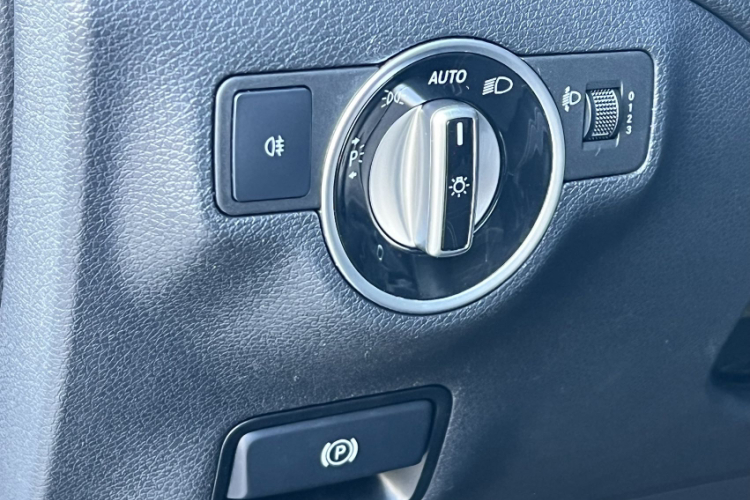 奔驰CLA 2016款 CLA 200 动感型中控内饰7006