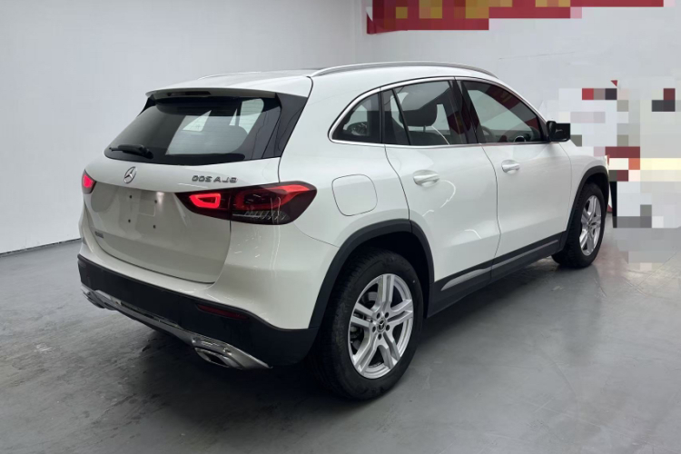 奔驰GLA 2023款 GLA 200车身外观6001