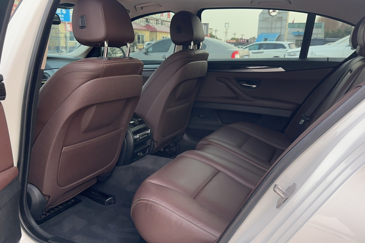 宝马5系 2014款 525Li 豪华设计套装中控内饰7002