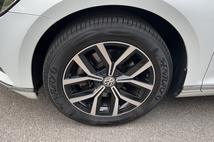 大众 蔚揽 2018款 380TSI 两驱舒行版车身外观6008