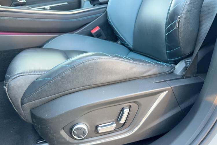 领克05 2020款 2.0TD 两驱耀Halo局部细节36