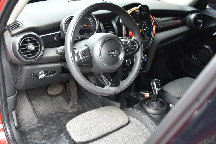 MINI 2019款 1.5T COOPER 经典派 五门版中控内饰7002