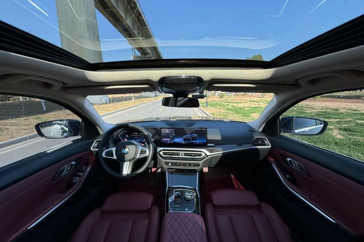 宝马3系 2023款 325Li M运动套装中控内饰7002