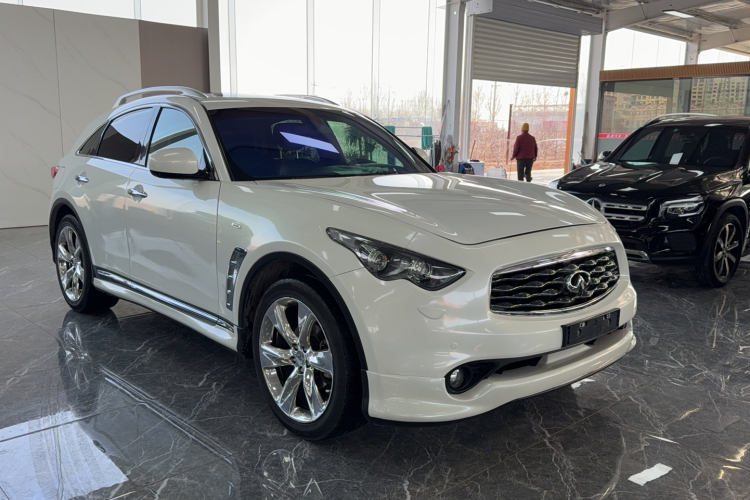 英菲尼迪FX 2011款 FX35 标准版车身外观6003