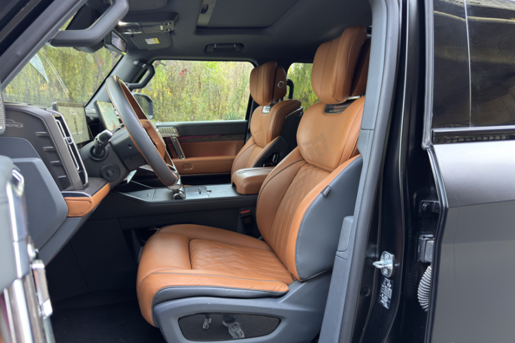 猛士917 2023款 纯电基础版车身外观6002