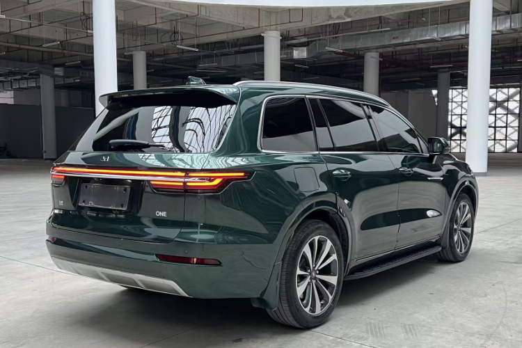 理想汽车 理想ONE 2021款 增程6座版车身外观6004
