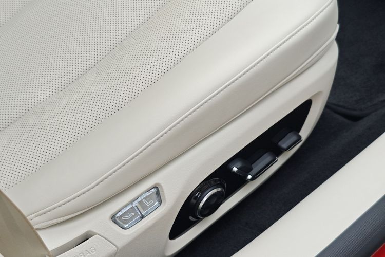 鸿蒙智行 智界S7 2025款 785km Ultra中控内饰7009