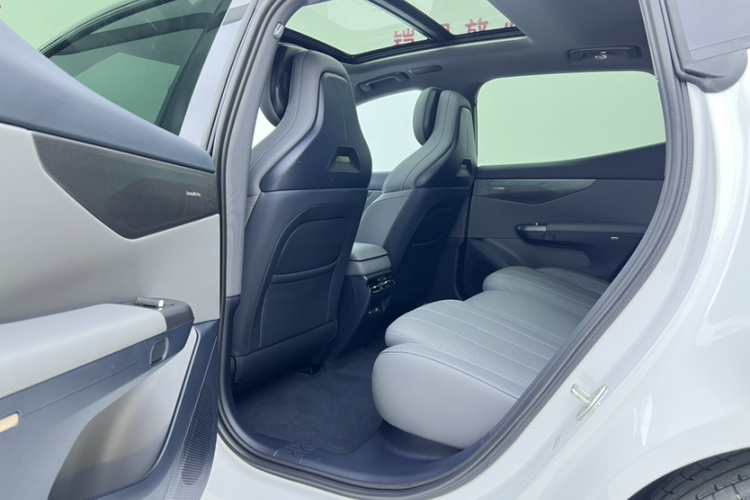 领克07 2024款 EM-P 126长续航 Ultra中控内饰7002