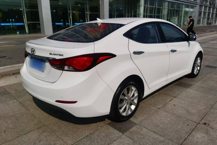 现代 朗动 2016款 1.6L 自动尊贵型车身外观6008