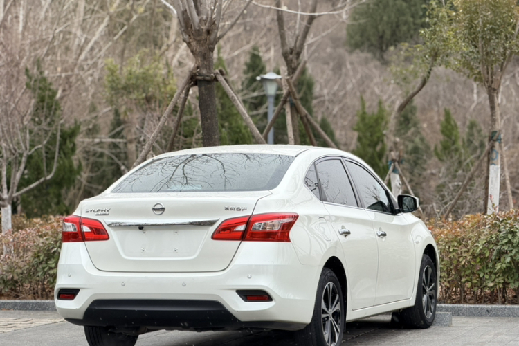 日产 轩逸 2021款 经典 1.6XE CVT舒适版车身外观6005