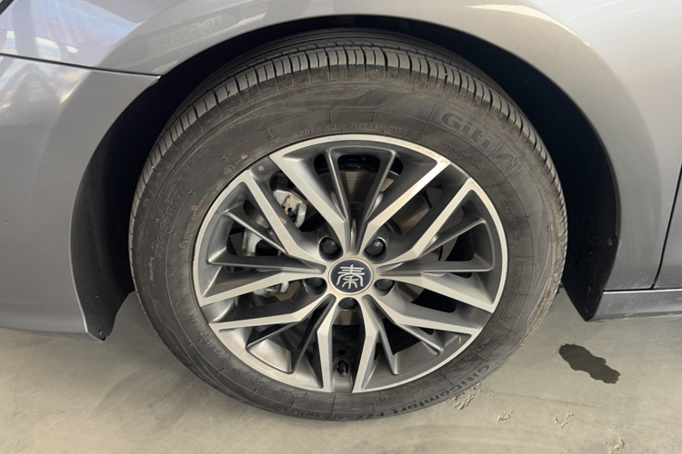 比亚迪 秦PLUS 2021款 DM-i 55KM 旗舰型车身外观6008