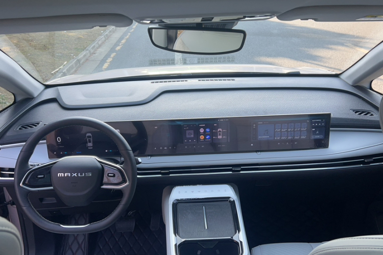 上汽大通MAXUS 大通G70 2024款 2.0T 自动旗舰版 7座中控内饰7009