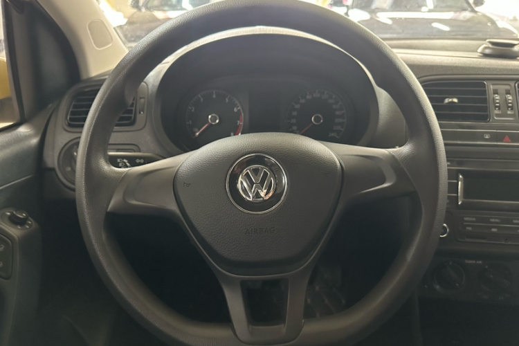 大众 Polo 2016款 1.4L 手动风尚型局部细节13