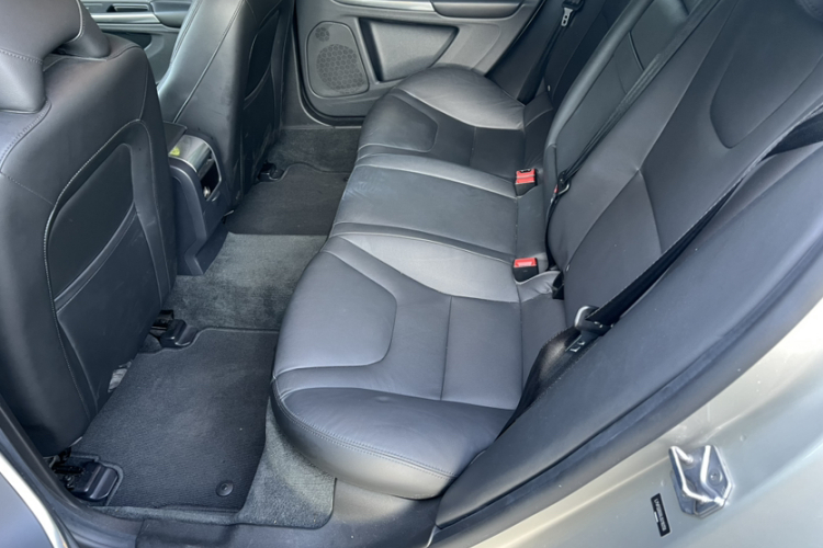 沃尔沃S60 2019款 S60L 改款 T5 智进进阶版中控内饰7010