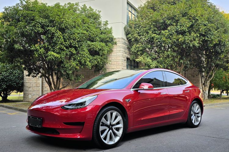 特斯拉 Model 3 2019款 标准续航后驱升级版车身外观1