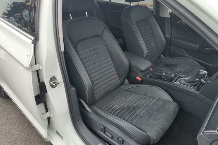 大众 迈腾 2020款 330TSI DSG 豪华型局部细节41