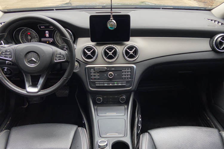 奔驰GLA 2016款 GLA 200 时尚型中控内饰7002