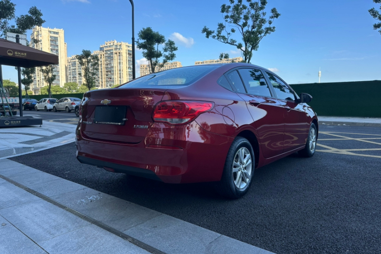 雪佛兰 科沃兹 2019款 320 自动欣悦版车身外观6003