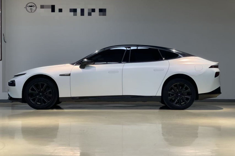 小鹏P7 2022款 586G车身外观6003