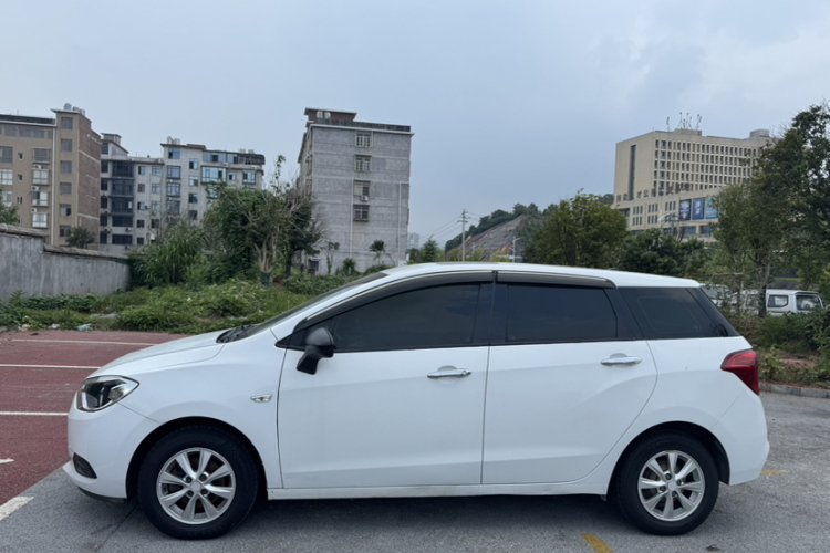 雪佛兰 乐风RV 2016款 1.5L 自动畅行版车身外观6005