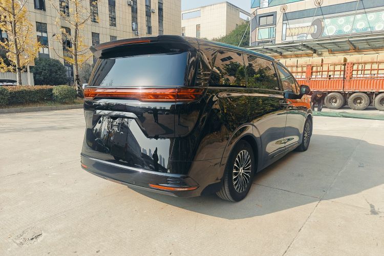 腾势D9 2022款 DM-i 1040 尊贵型车身外观6009