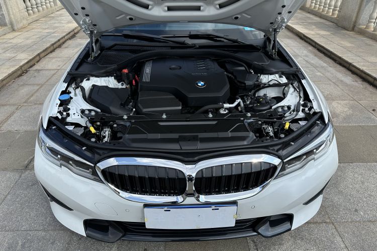 宝马3系 2022款 320i 运动套装中控内饰7007