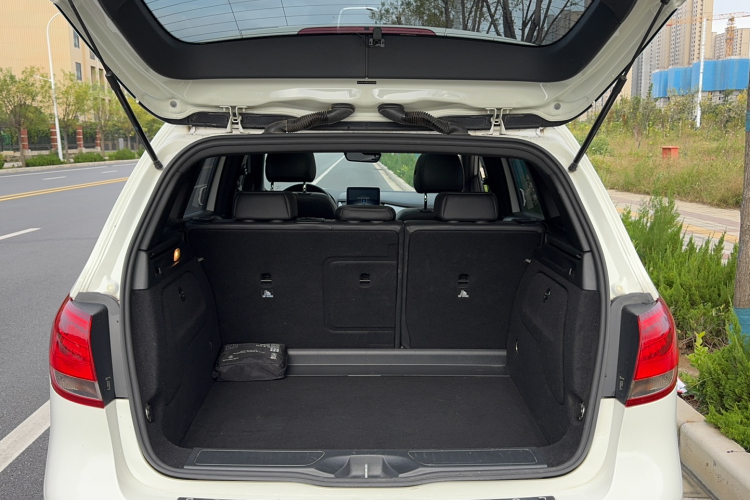 奔驰B级 2019款 B 200 动感型局部细节23