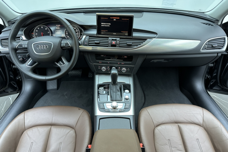 奥迪A6L 2018款 30周年年型 35 TFSI 时尚型中控内饰7002