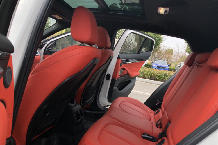 宝马X2 2020款 sDrive25i 领先型M运动套装中控内饰7004