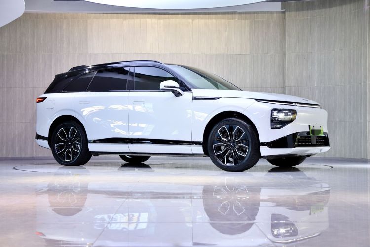 小鹏G9 2025款 625 长续航 Max车身外观6006