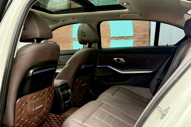 宝马3系 2021款 改款 325Li M运动套装中控内饰7007