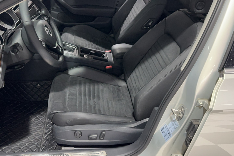 大众 迈腾 2018款 330TSI DSG 豪华型局部细节19