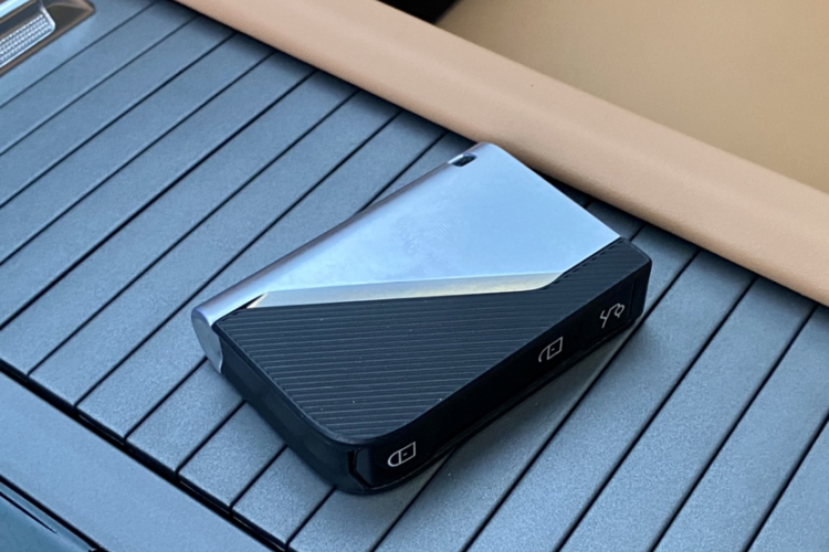 领克09 2024款 2.0T 四驱运动版 五座中控内饰7001