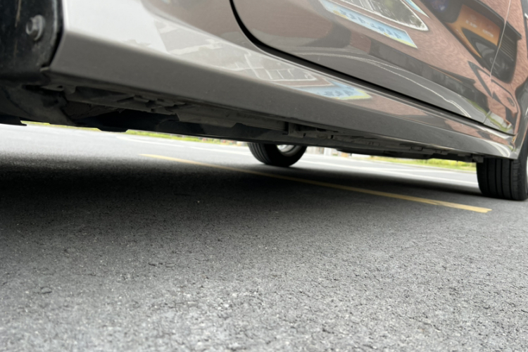 丰田 卡罗拉 2023款 1.8L 智能电混双擎 精英版局部细节9001