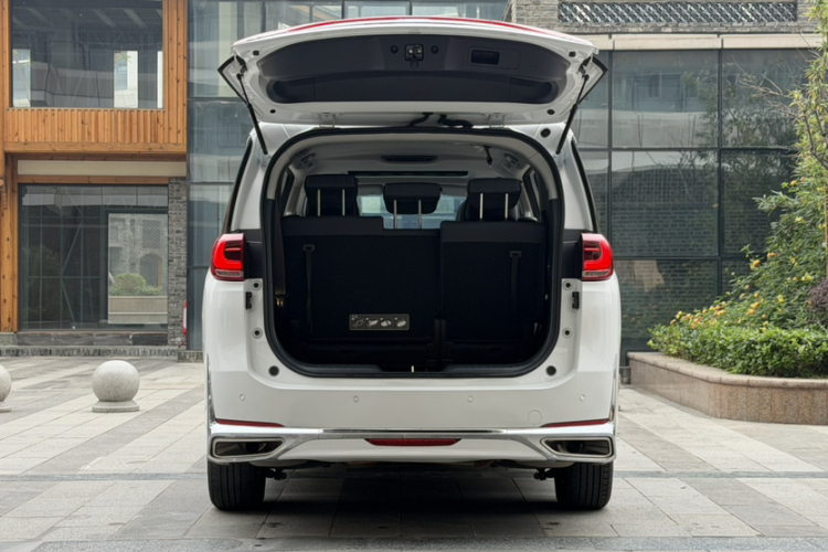 广汽传祺 传祺M8 2023款 领秀系列 390T 豪华版局部细节23