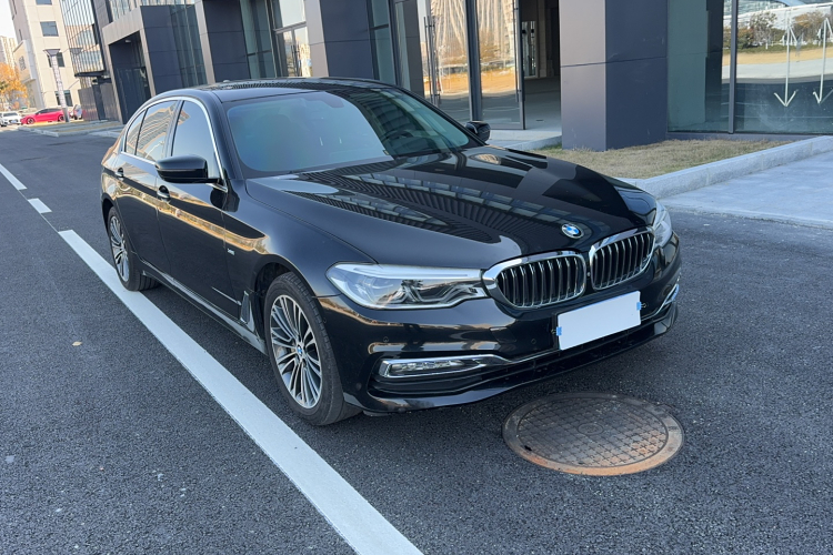 宝马5系 2018款 530Li 尊享型 豪华套装车身外观6002