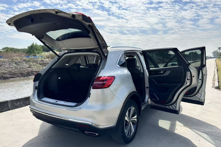 红旗HS5 2019款 2.0T 智联旗享版车身外观6002