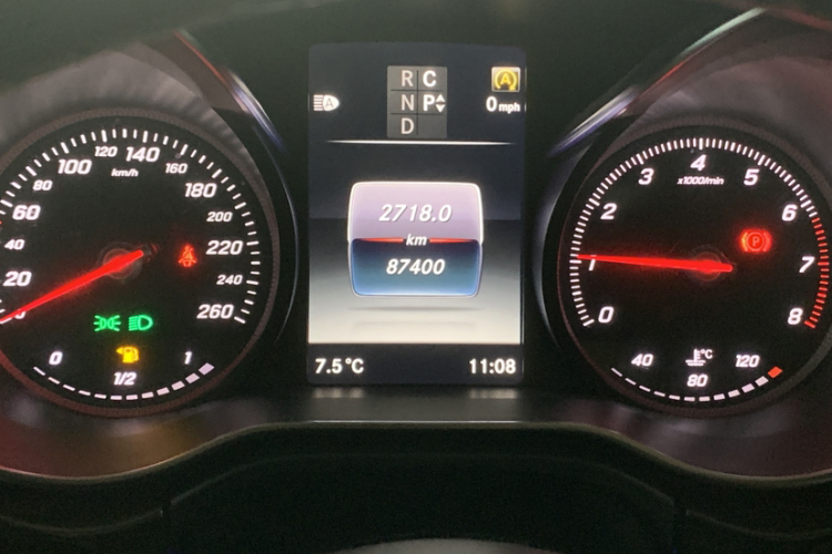 奔驰V级 2016款 V 260 领航版中控内饰15