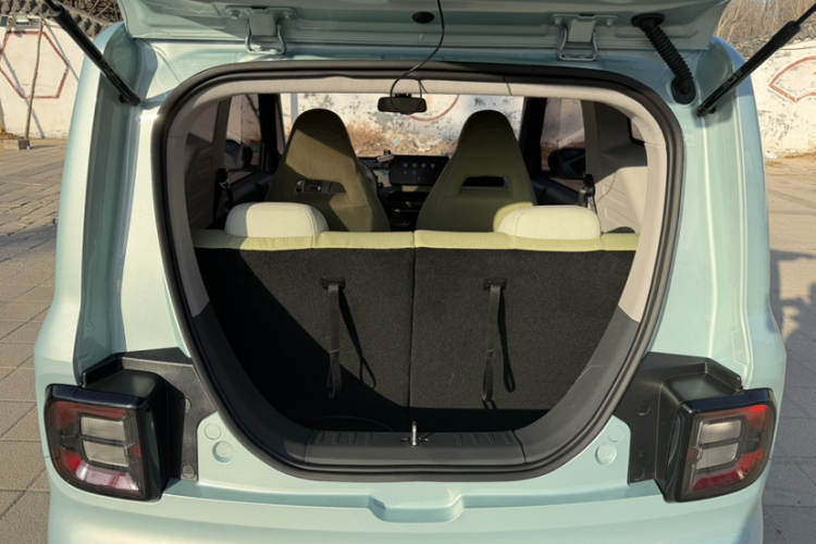 吉利银河 2024款 熊猫mini 200km 耐力熊局部细节23