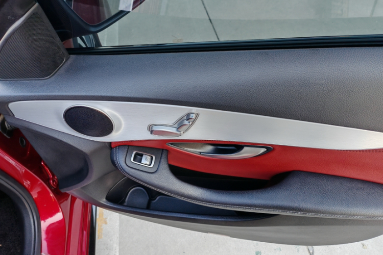 奔驰C级 2019款 C 260 运动版中控内饰7002